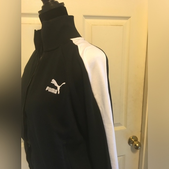 Women’s Puma T 7 1968 Track Jacket size Small NWT - Picture 2 of 5